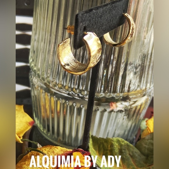 Chunky steel statement small gold hoops earrings - Picture 2 of 6